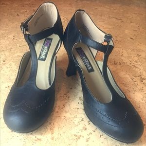 Funtasma 3" Kitten Heel Round Toe T-Strap Pump